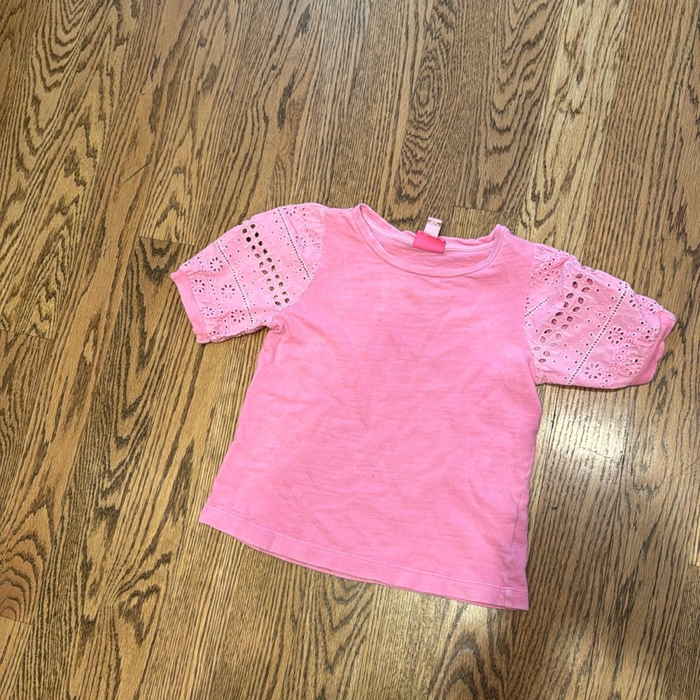 Soft short sleeve shirt.